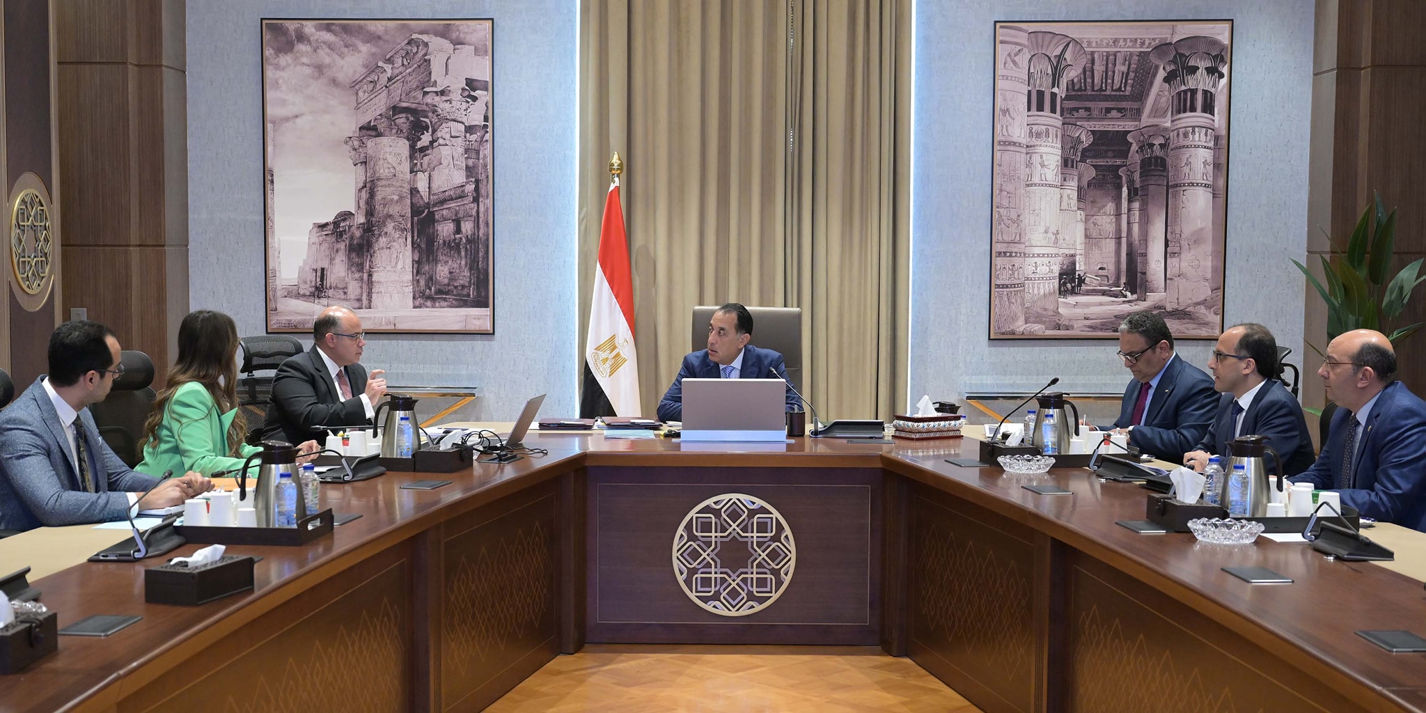 رئيس الوزراء يلتقى رئيس هيئة الرقابة المالية لاستعراض عدد من ملفات الهيئة