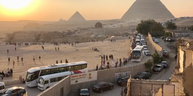 خطة حكومية لإحياء "نزلة السمان" وتحويلها إلى مقصد سياحي عالمي