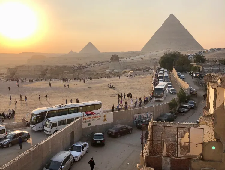 خطة حكومية لإحياء "نزلة السمان" وتحويلها إلى مقصد سياحي عالمي