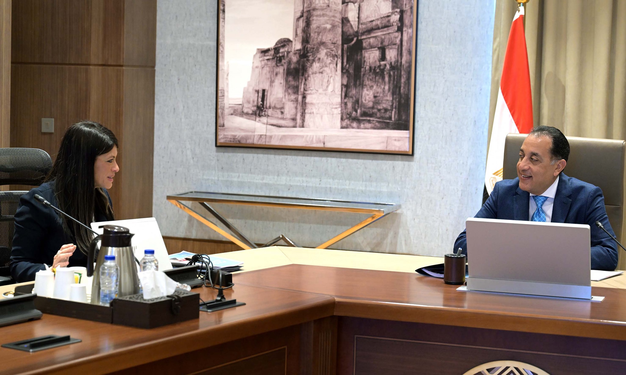 رئيس الوزراء يتابع أعمال وزارة التخطيط والتنمية الاقتصادية والتعاون الدولي