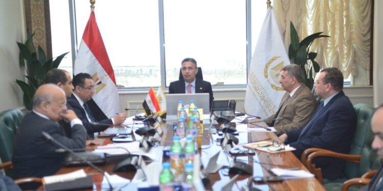 وزير التموين: تشديد الرقابة على سوق الذهب وضمان الالتزام بالدمغة الرسمية