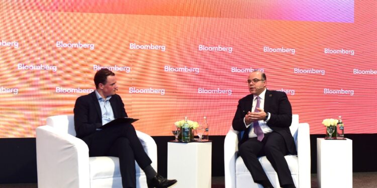 "الرقابة المالية" بصدد إنهاء تنظيم التمويل التشاركي في الصناديق العقارية والأسهم