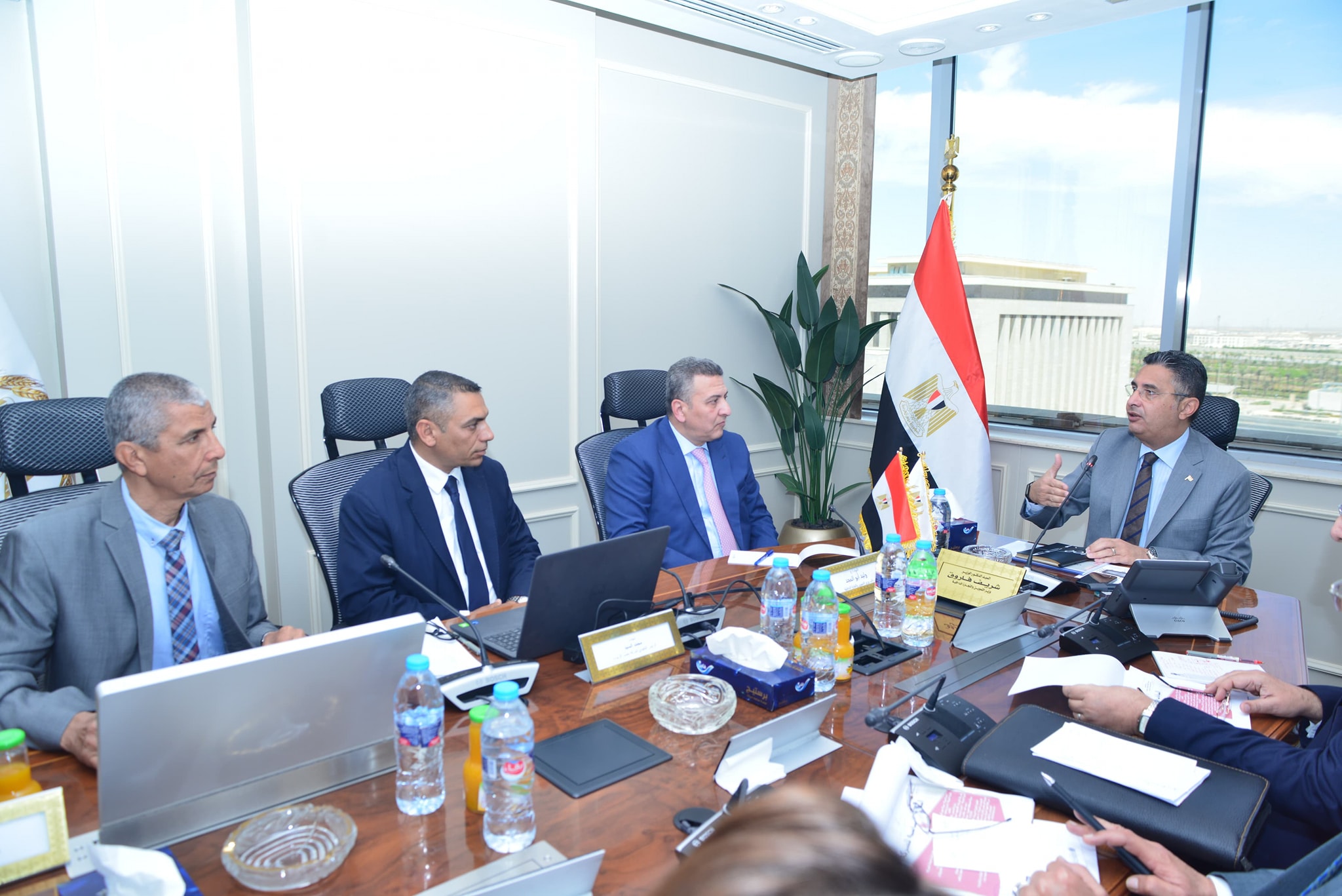وزير التموين يتابع خطط "مصر للزيوت والصابون" لدعم الأسواق