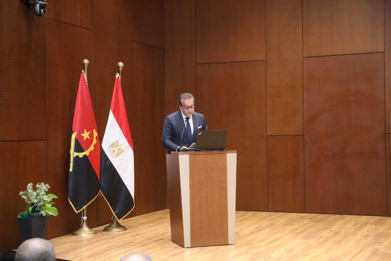 خالد عبدالغفار، وزير الصحة والسكان