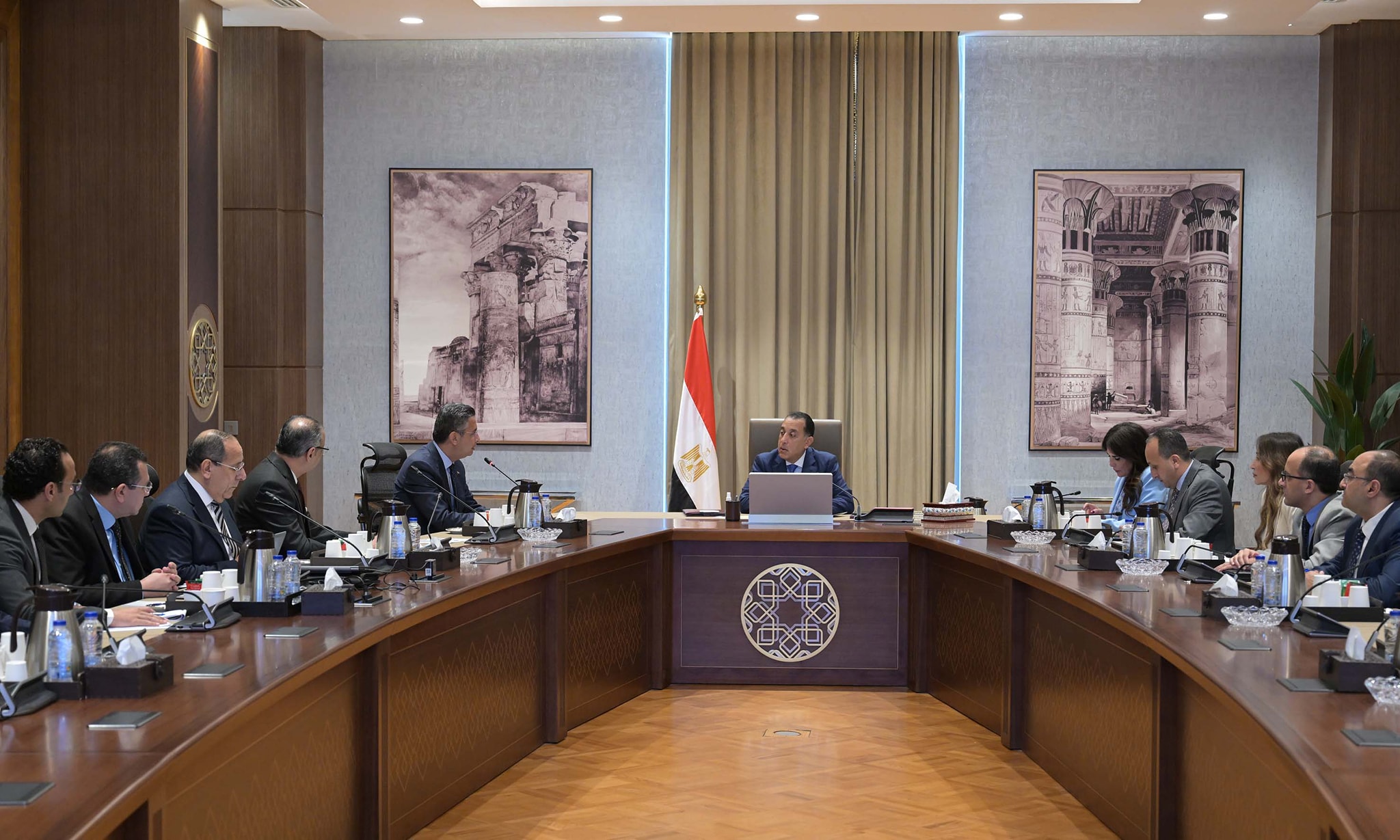 الحكومة تتسلم نحو 645 ألف طن قمح محلي.. وتؤكد وفرة السلع الاستراتيجية