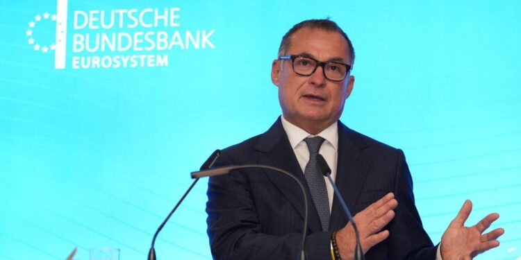 رئيس "المركزي الألماني": الرسوم الجمركية الأمريكية تهدد الاقتصاد العالمي