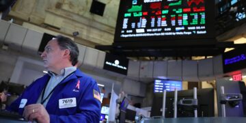 الأسهم الأمريكية ؛ وول ستريت