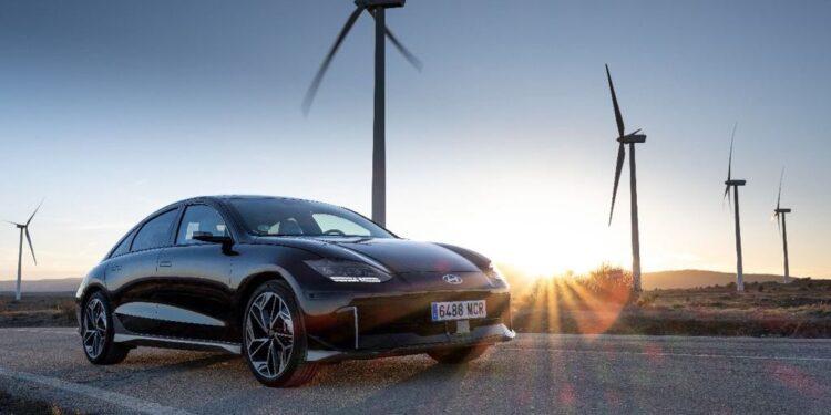 هيونداي أيونيك