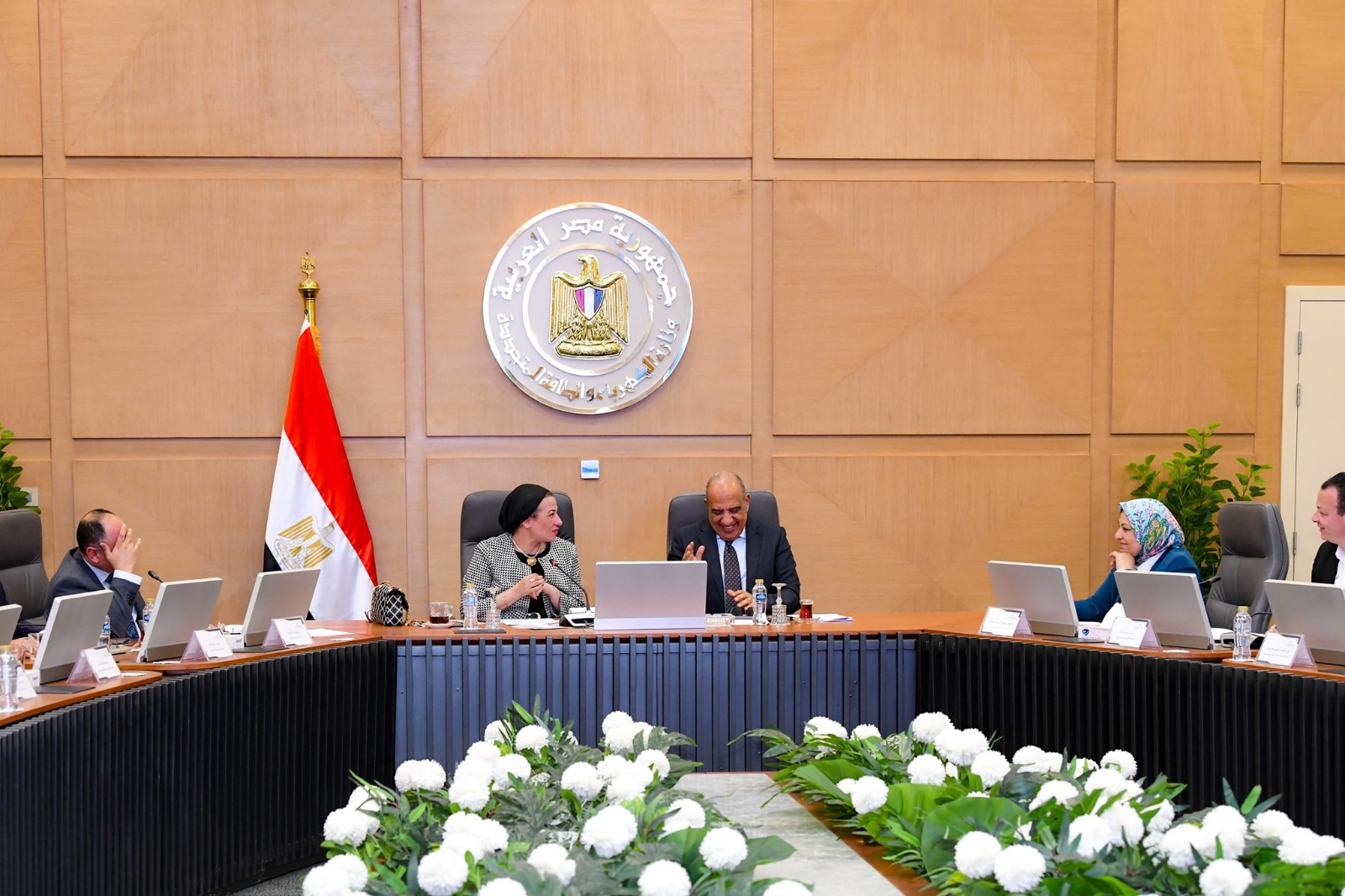 وزير الكهرباء ووزيرة البيئة