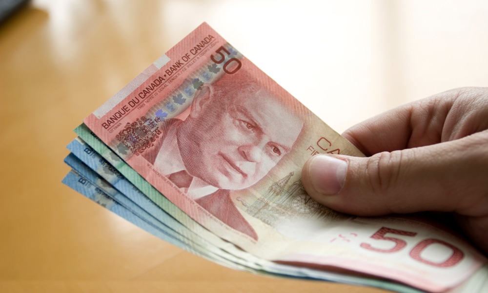 الدولار الكندي ؛ كندا