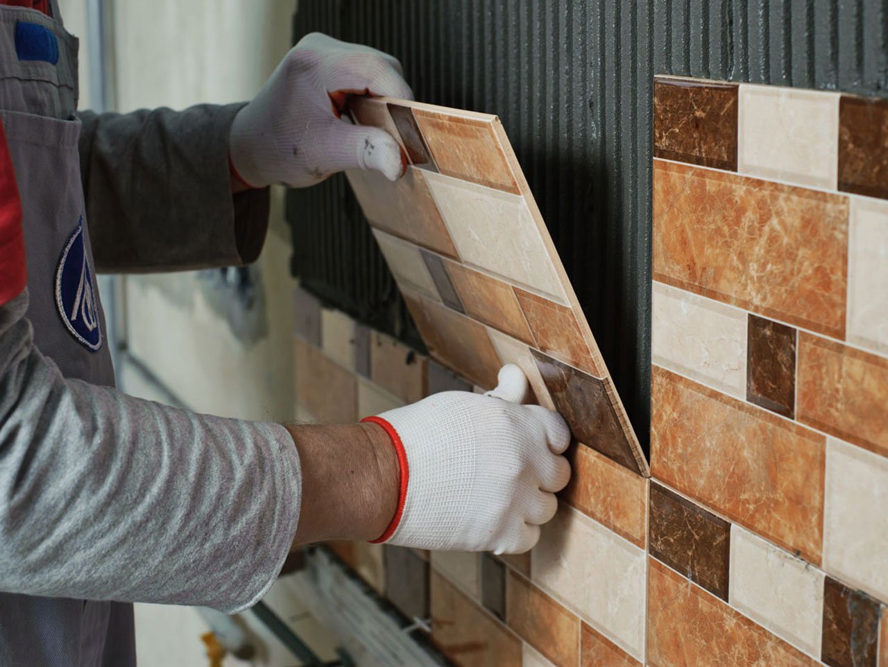 مواد البناء والتشطيب ؛ السيراميك