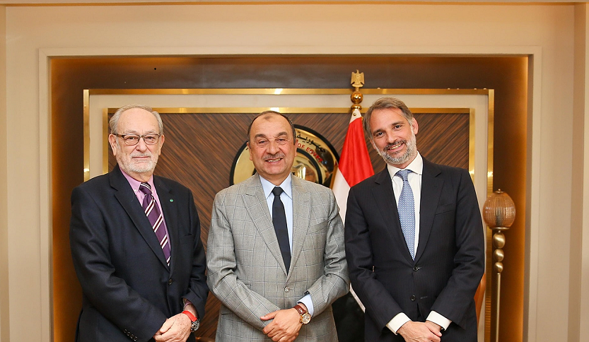 وزير قطاع الأعمال يبحث تطورات مشروع النيتريك والأمونيوم