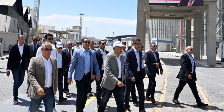 افتتاح محطة الصب الجاف "أقماح" بميناء غرب بورسعيد باستثمارات مليار جنيه