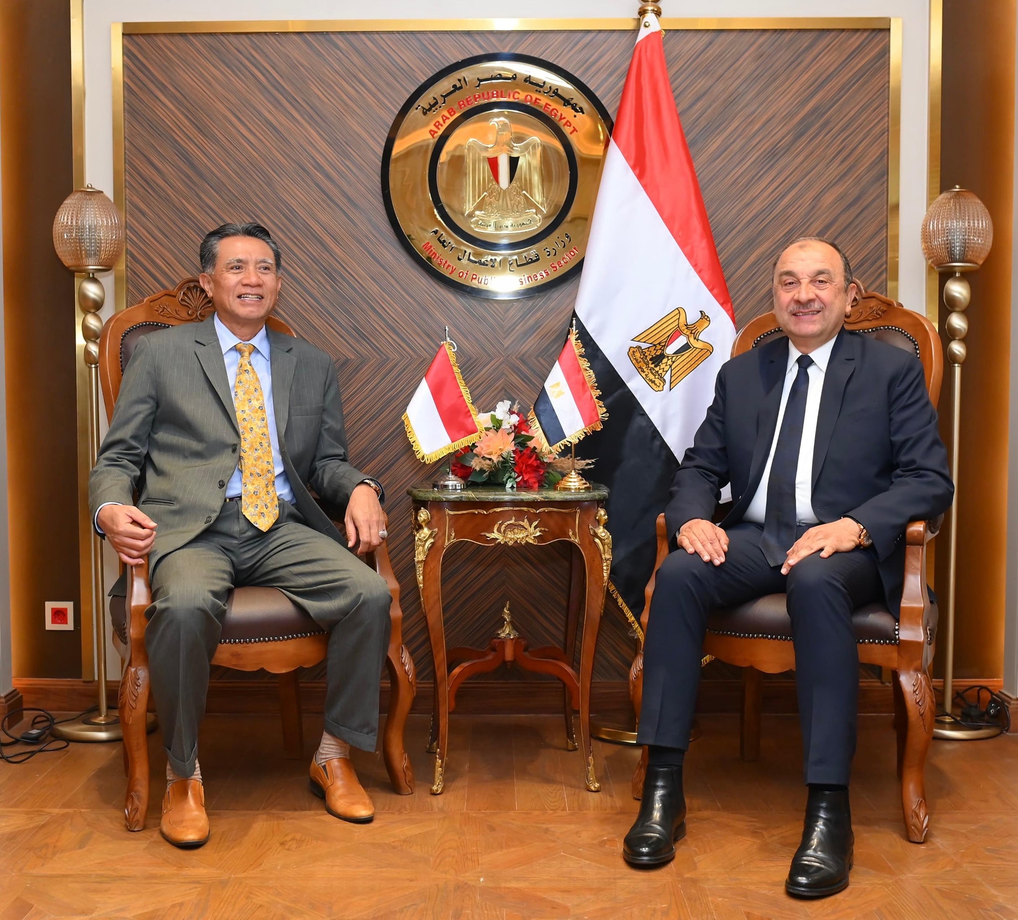 وزير قطاع الأعمال يبحث مع سفير إندونيسيا بالقاهرة فرص التعاون المشترك