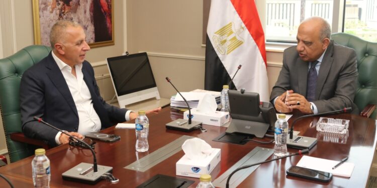 وزير الكهرباء يبحث مع "السويدي اليكتريك" التعاون في مجالات خفض الفقد