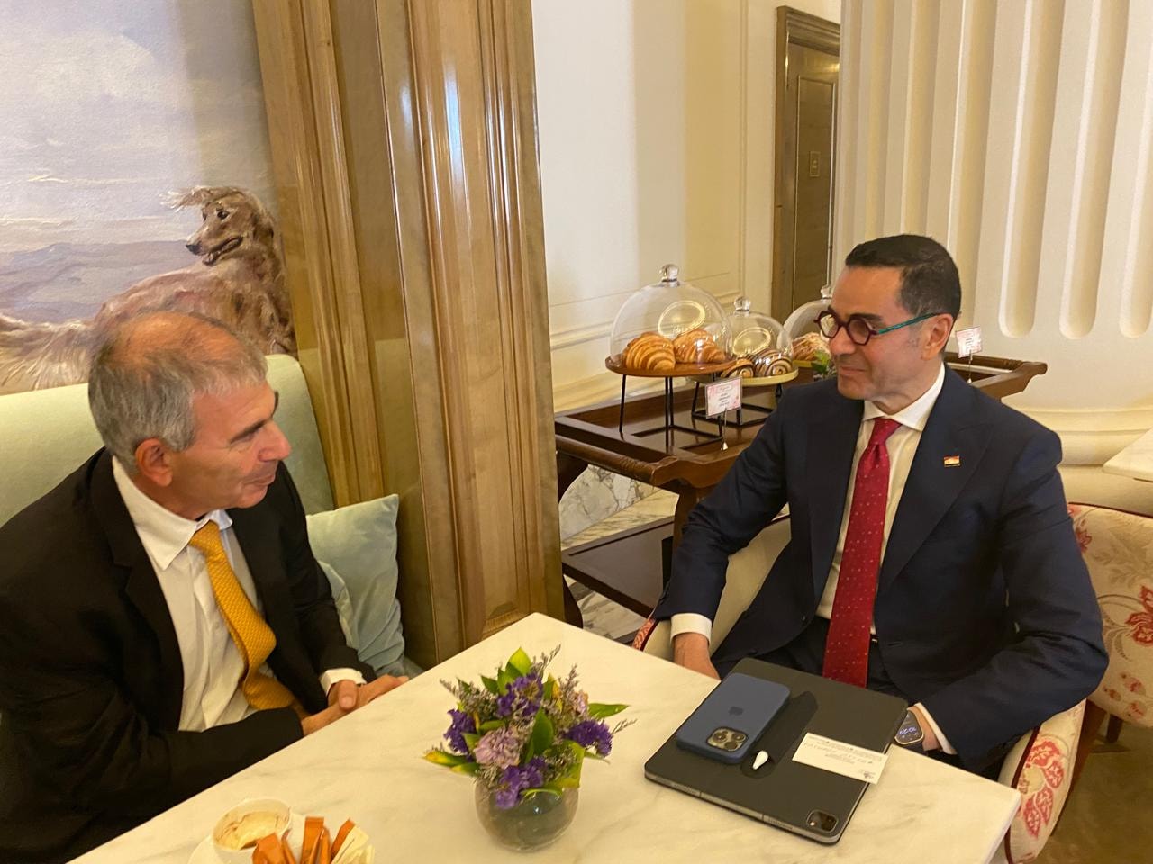 وزير الاستثمار يبحث الخطط المستقبلية لمجموعة شلهوب في مصر