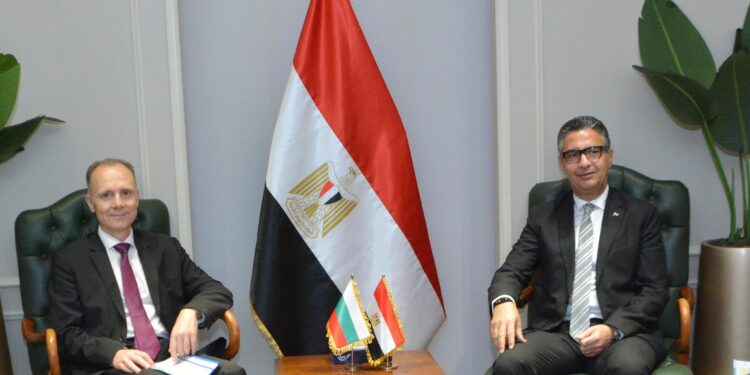 مصر تبحث زيادة واردات القمح البلغاري