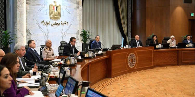 الموافقة على مشروع قانون منح إعفاءات لمركبات المشروع القومي لتشغيل الشباب