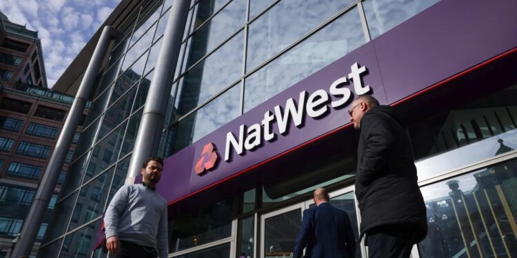 مجموعة نات ويست المصرفية البريطانية