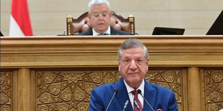 الدكتور فخري الفقي، رئيس لجنة الخطة والموازنة بمجلس النواب