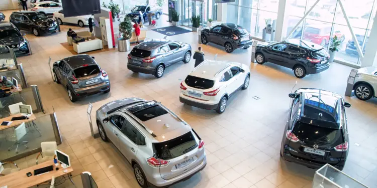 معرض بيع سيارات