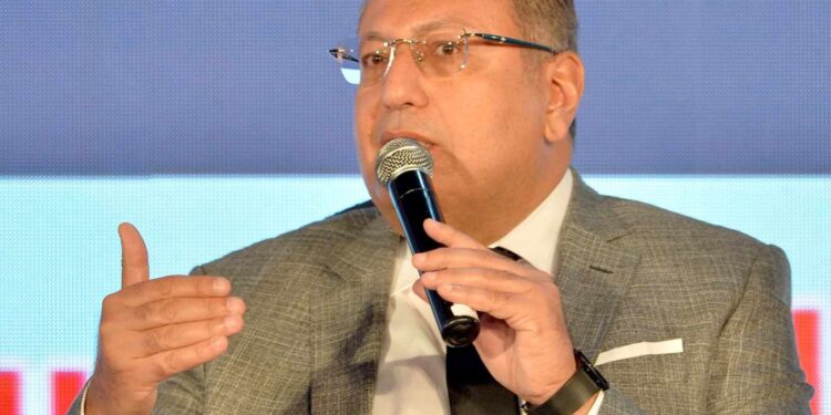 "شكري": "الرقم القومي للعقار" يحسم منازعات الملكية ويساهم في تحصيل الضريبة