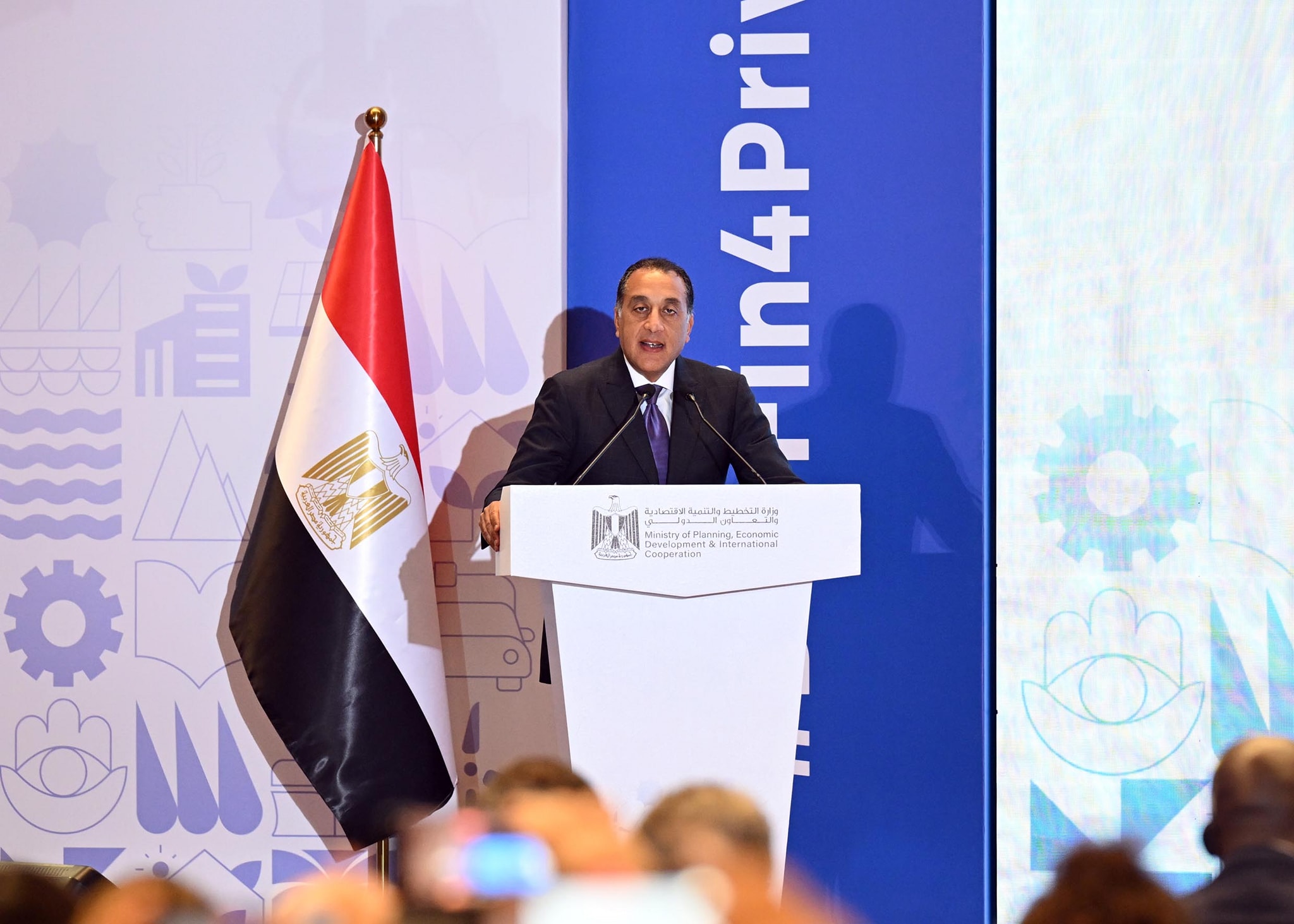 رئيس الوزراء: القطاع الخاص يمثل نحو 70% من الناتج المحلي الإجمالي