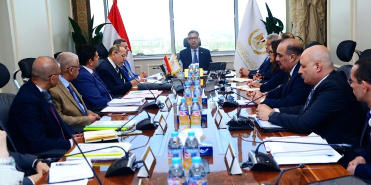 وزير التموين: اتخاذ الإجراءات اللازمة لتأمين احتياطي استراتيجي آمن من السلع