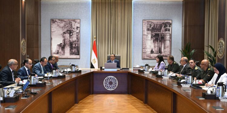 رئيس الوزراء يتابع إجراءات ترشيد الكهرباء في الحيّ الحكومي بالعاصمة الإدارية