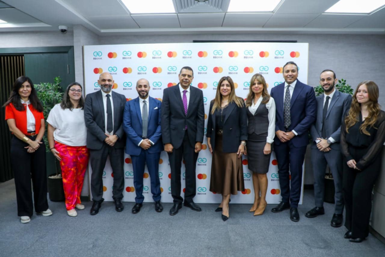 "إي جي بنك" يتعاون مع "ماستركارد" لتعزيز المدفوعات الرقمية