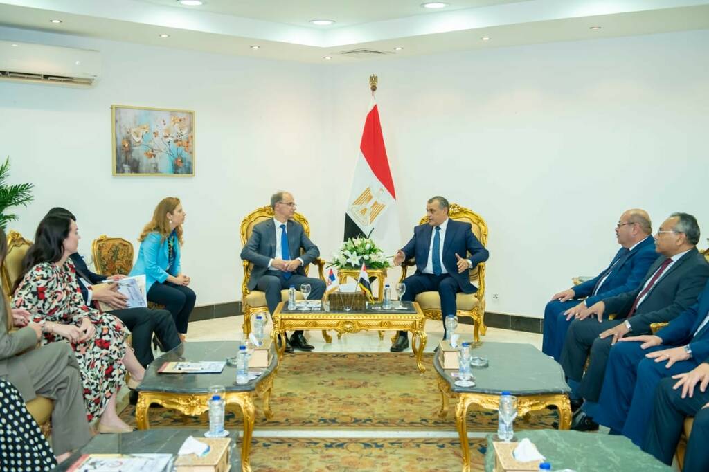 مصر وصربيا تبحثان تعزيز التعاون في التصنيع العسكري