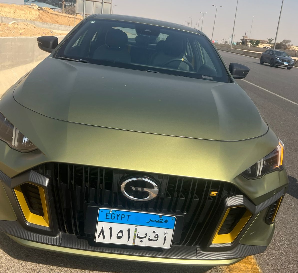 «البورصة» تختبر قيادة السيارة EMPAW من GAC ووكيلها عبد اللطيف جميل «البورصة» تختبر قيادة السيارة EMPAW من GAC ووكيلها عبد اللطيف جميل