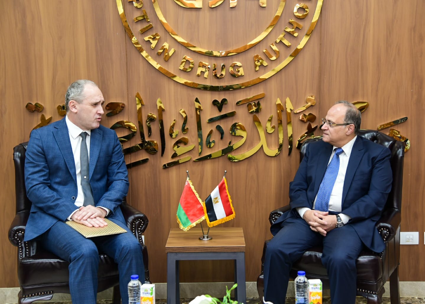 رئيس هيئة الدواء يبحث مع سفير بيلاروسيا توسيع النفاذ إلى الأسواق الدولية