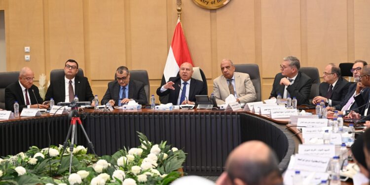 الحكومة توافق على 3 مشروعات بنظام المناطق الحرة باستثمارات 216.5 مليون دولار