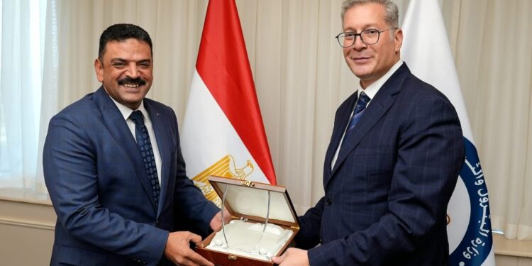 وزير البترول يبحث مع "الثروة المعدنية" المتطلبات المستقبلية لتطوير قطاع التعدين