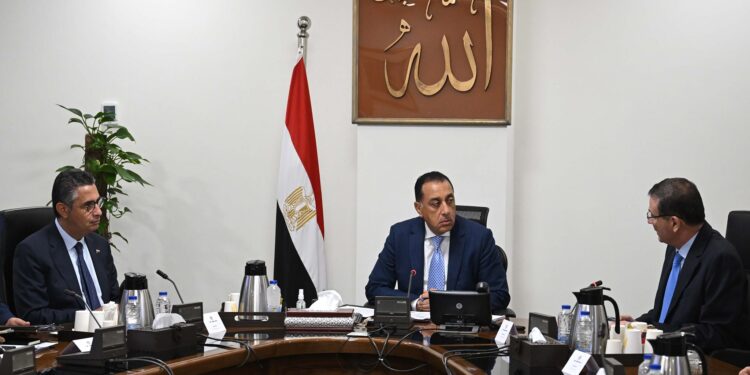 رئيس الوزراء: تطوير منظومة تداول الأسمدة لضمان وصول الدعم للمزارعين المستحقين