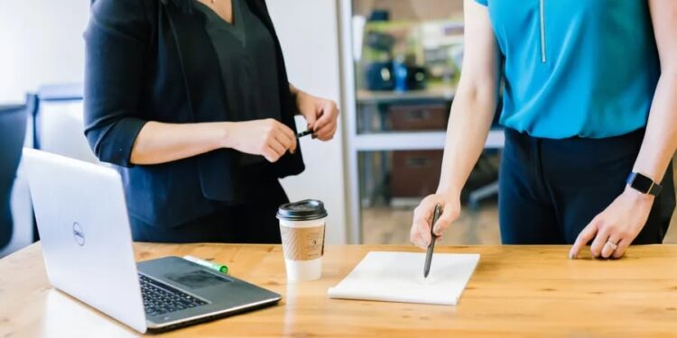 مسح: المرأة تهيمن على 16% من مجالس إدارات البنوك في مصر