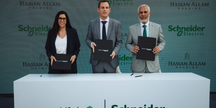 "حسن علام" و"شنايدر إلكتريك" تتعاونان لتطوير مشروع زراعي ذكي في بورسعيد