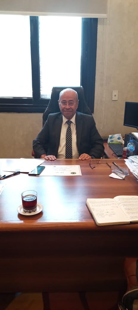 مصطفى عبد الستار