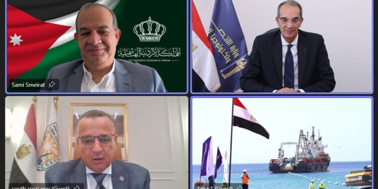 مصر تنتهي من إنزال الكابل البحري "كورال بريدج" للربط مع الأردن