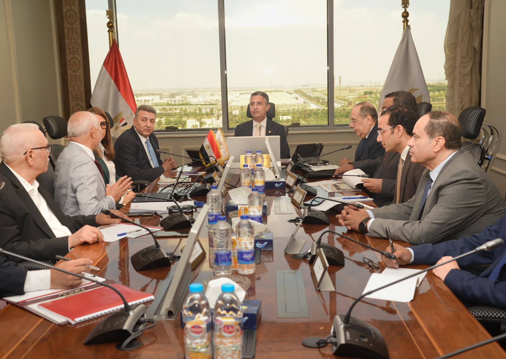 وزير التموين يبحث خطط تطوير شركات مضارب الأرز