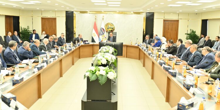 "القابضة للتشييد" تستهدف تحقيق صافي ربح 5 مليارات جنيه بـ2025-2026