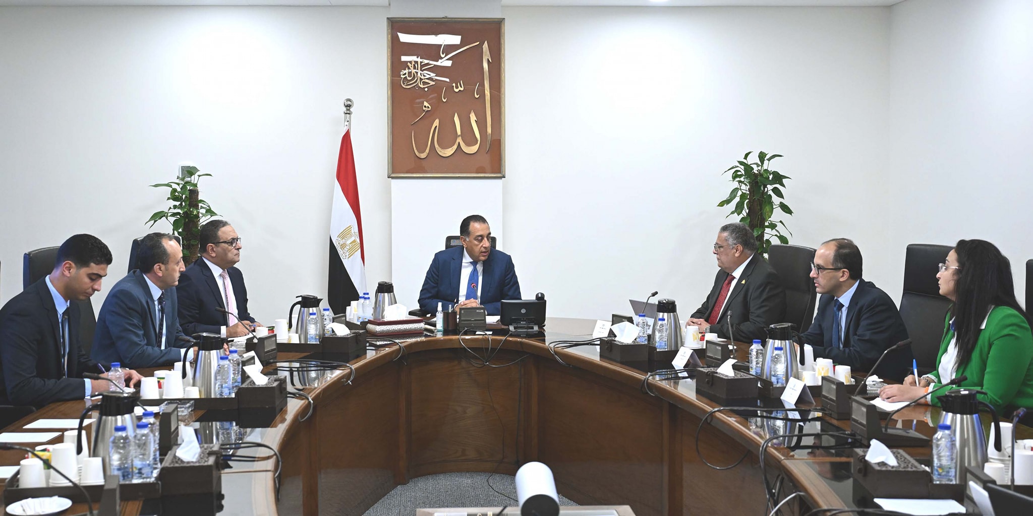 رئيس الوزراء يتابع ملفات عمل "اقتصادية المثلث الذهبي"