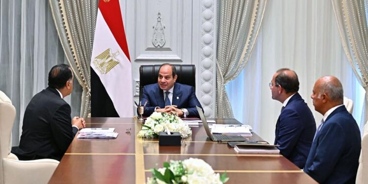 الموازنة المصرية تحقق فائضًا أوليًا بـ630 مليار جنيه خلال 2024-2025