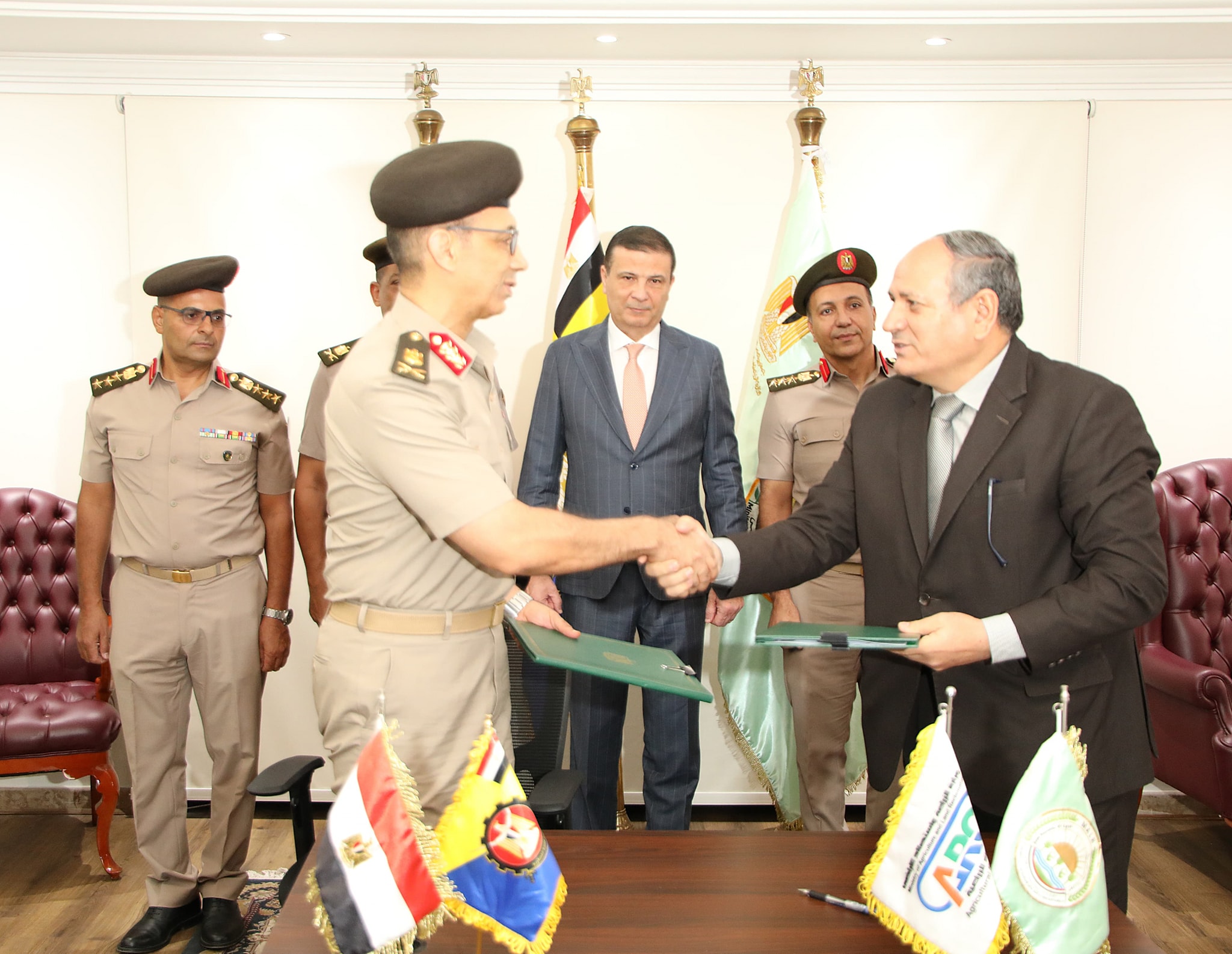 "الزراعة" تتعاون مع الكلية العسكرية لإنتاج الأسمدة البوتاسية محليًا