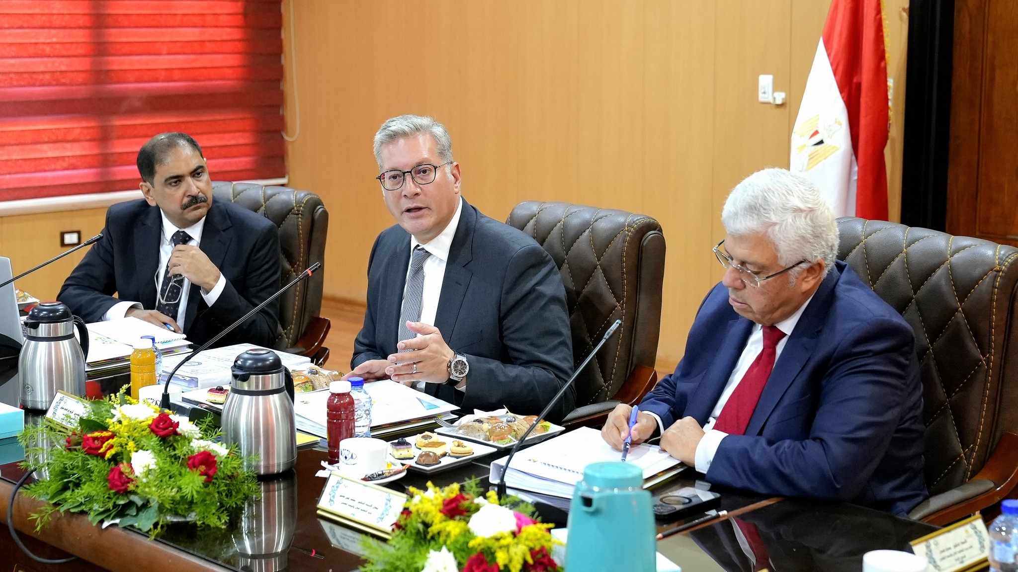 وزير البترول يؤكد أهمية الاستثمار في البحث العلمي كركيزة أساسية للصناعة