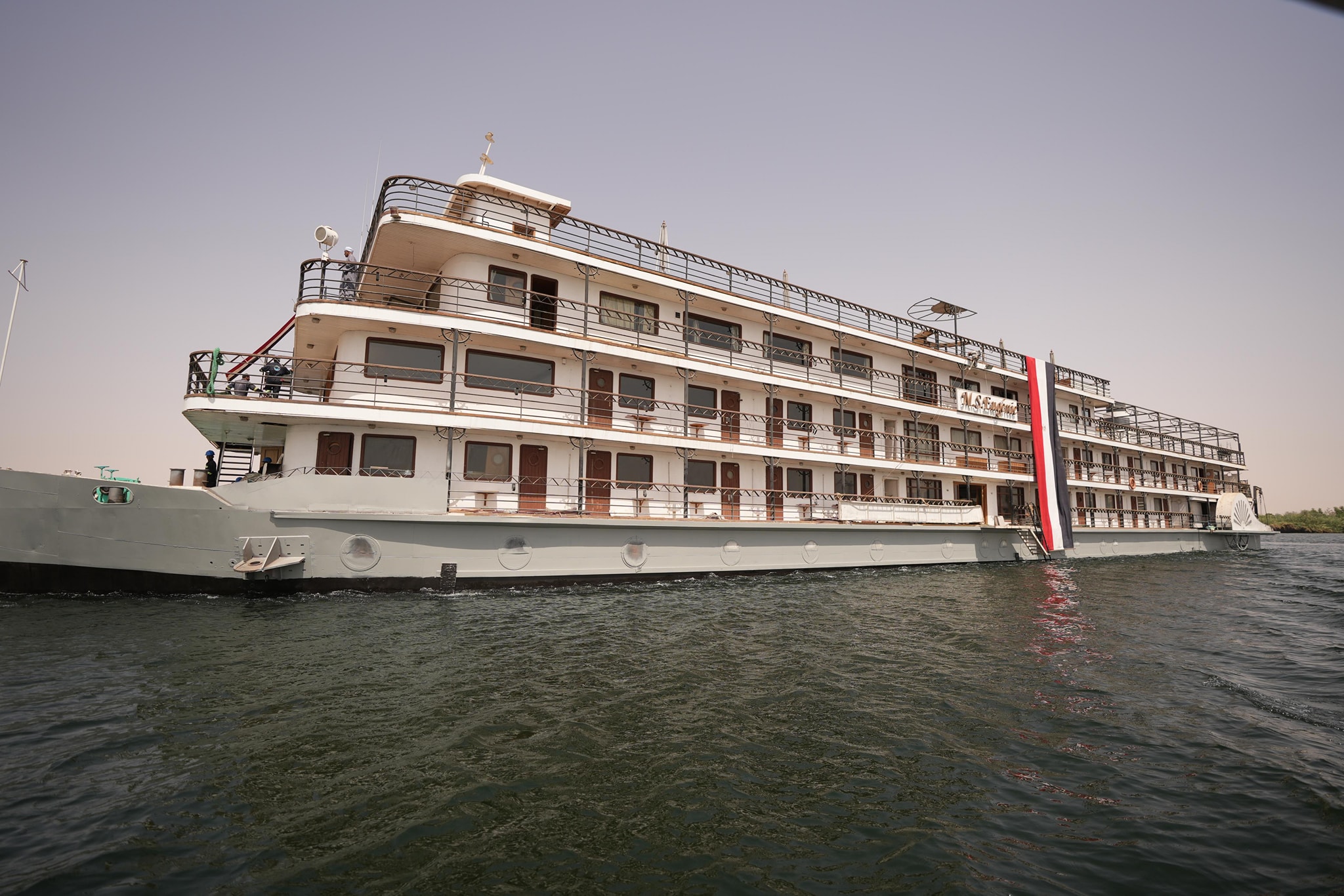 الفندق العائم "أوجيني"