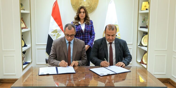 الحكومة تتعاقد على توريد مجزرين متنقلين للماشية في المناطق النائية والحدودية