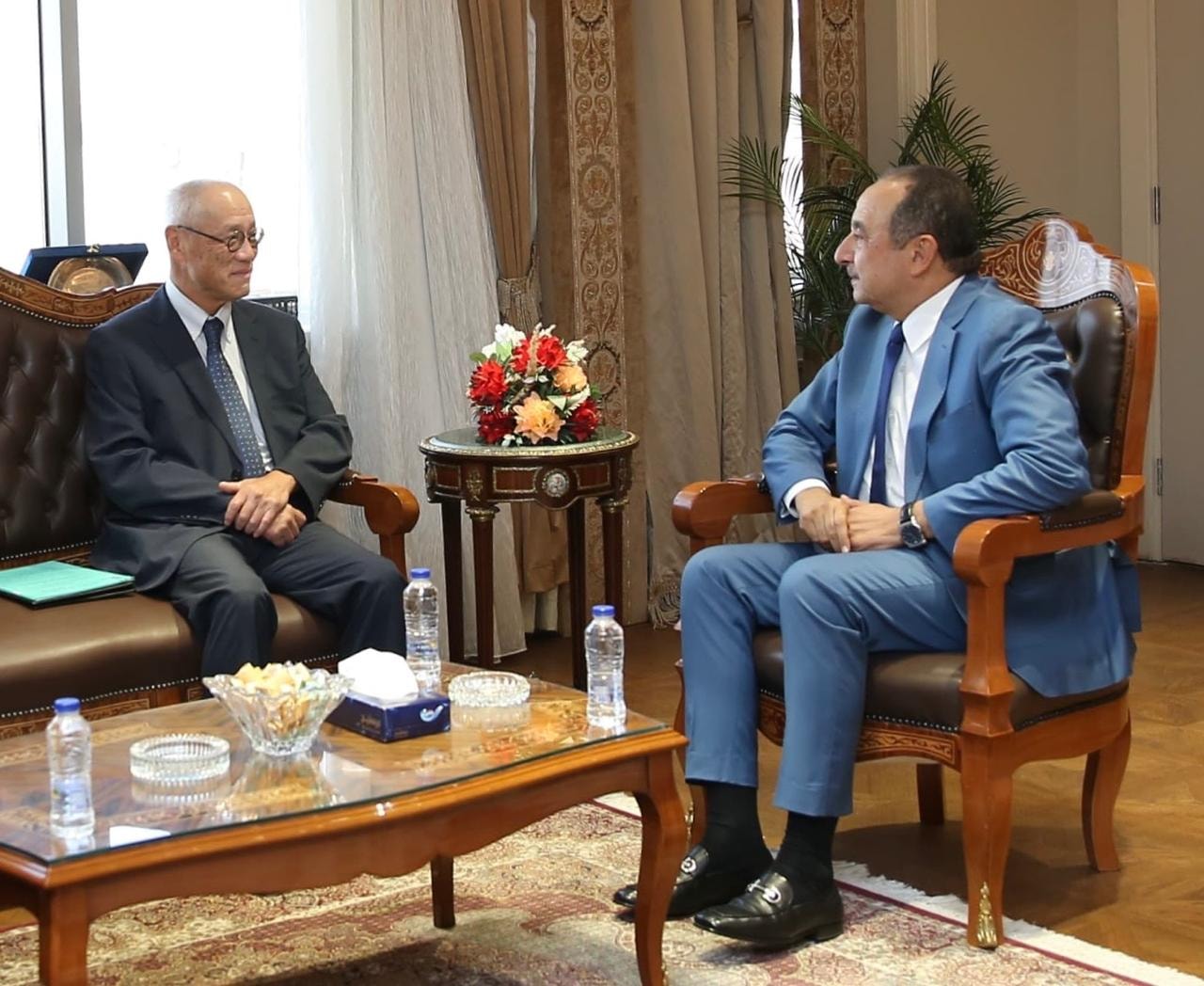 وزير قطاع الأعمال يبحث مع سفير اليابان تعزيز التعاون الاقتصادي والاستثماري