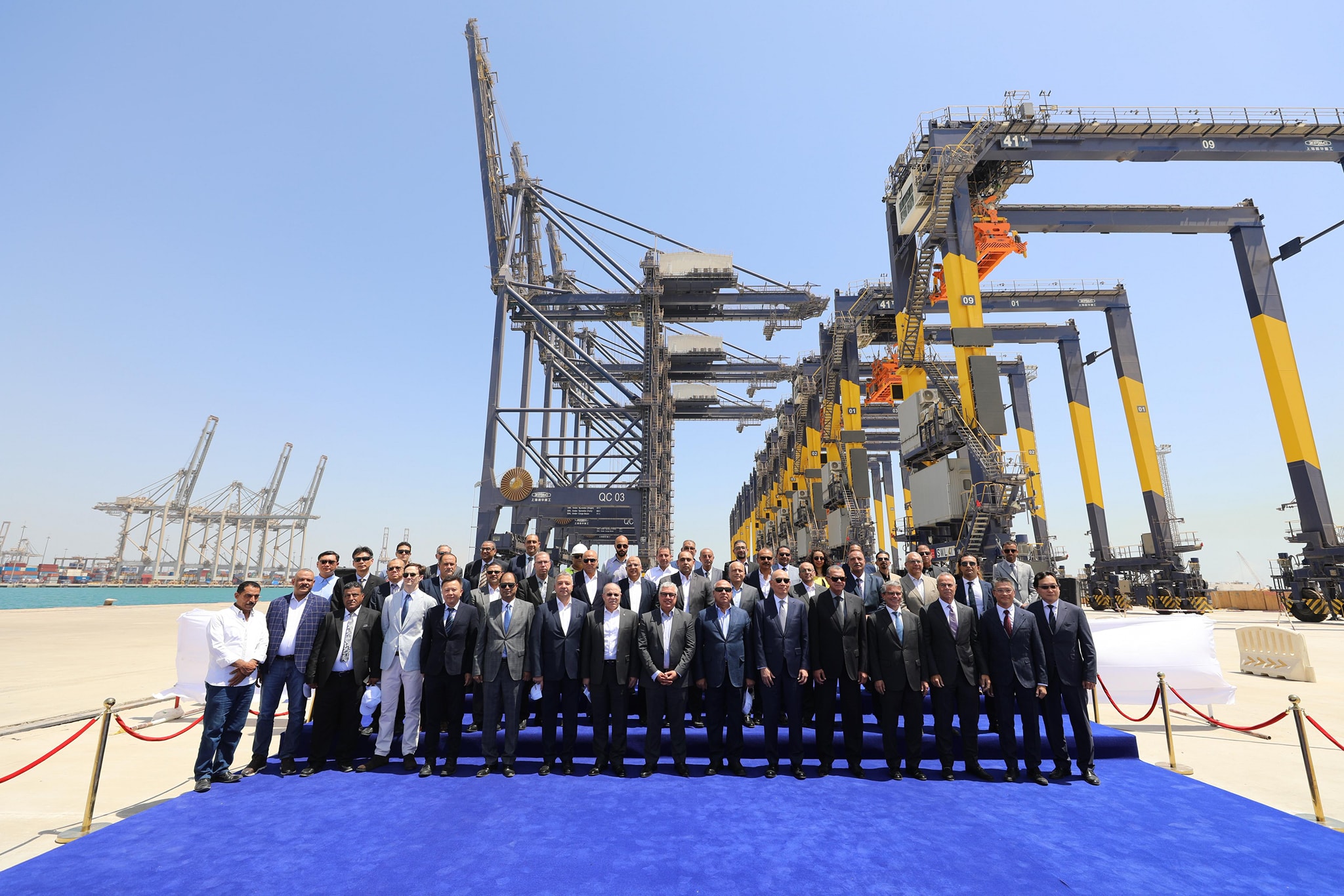 وزير النقل يتفقد معدلات تنفيذ مشروع تطوير واستكمال ميناء السخنة